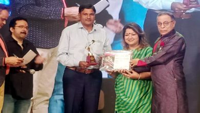 Photo of ‘टॉप 50 इंडियन आइकॉन’ समारोह में वरिष्ठ पत्रकार विजय सिंह ‘कौशिक’ हुए सम्मानित