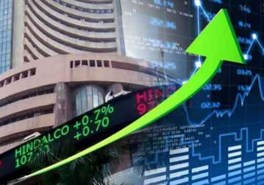 उतार-चढ़ाव के बीच शेयर बाजार में तेजी का रुख, सेंसेक्स 700 अंक तक उछला