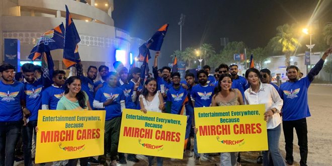 रेडियो मिर्ची की आरजे ख़ुशबू ने मिर्ची केयर्स के सहयोग से ब्लाइंड छात्रों को दिखाया क्रिकेट