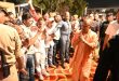 सीएम योगी गोरखनाथ मंदिर में भाजपा कार्यकर्ताओं के अभिनंदन समारोह में हुए शामिल