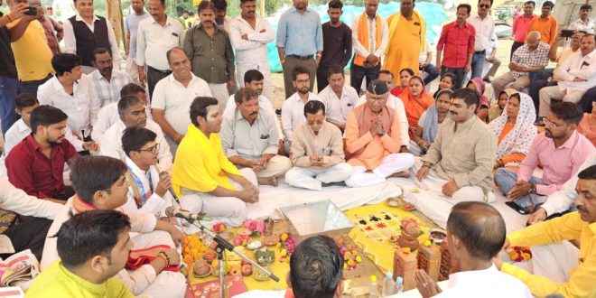 पाण्टून सेतु के स्थान पर नये पुल का निर्माण शुरु, विधायक ने किया भूमि पूजन