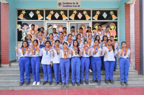 सीबीएसई परीक्षा में एलपीएस विद्यार्थियों ने मारी बाजी