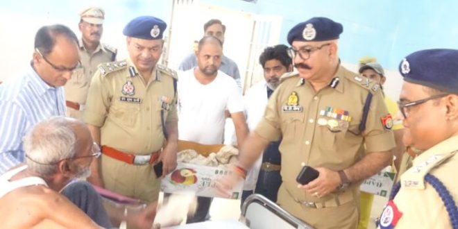डीजी कारागार पीसी मीना ने लखनऊ की जेलों का किया निरीक्षण