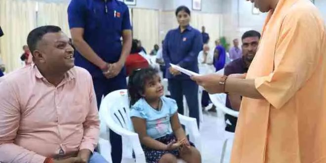 बच्ची ने कहा आप स्कूल में एडमिशन करा दो बस’, योगी बोले- ’10th में कराना है या 11th में’