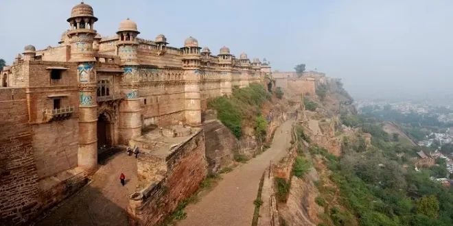 प्रदेश के 11 पुराने किलों और भवनों को चमकाने की तैयारी में योगी सरकार