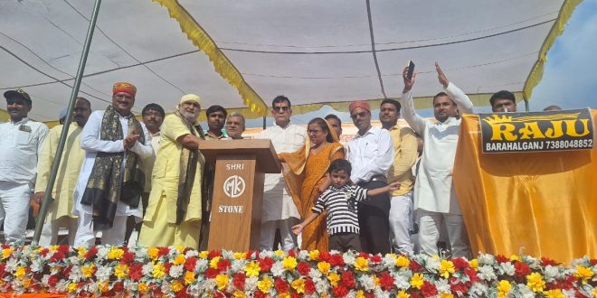 मंत्री एके शर्मा ने किया गोला नगर पंचायत में 11 करोड़ की विकास कार्यों का लोकार्पण व शिलान्यास