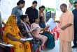  सीएम योगी ने जनता दर्शन में सुनीं लोगों की समस्याएं, बोले- सरकार हर जरूरतमंद व्यक्ति के साथ खड़ी है