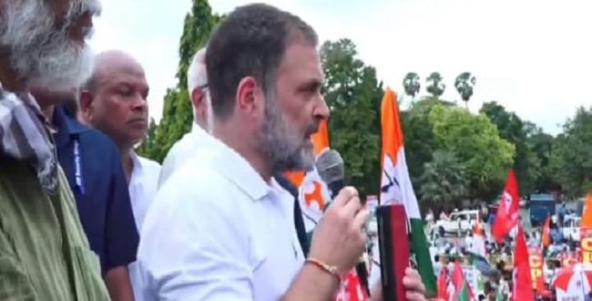 महाराष्ट्र की तरह बिहार में भी वोटों की चोरी की कोशिश हो रही है : राहुल गांधी
