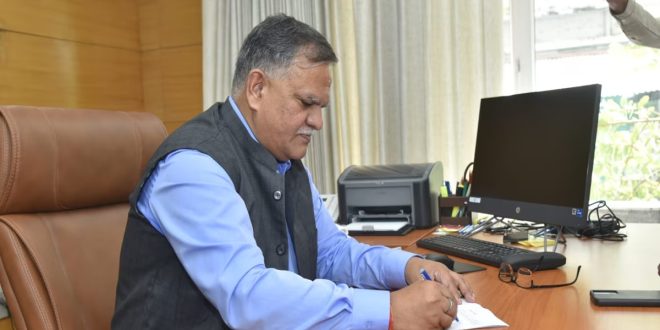 पूर्व मुख्य सचिव मनोज कुमार सिंह बने यूपी स्टेट ट्रांसफॉर्मेशन कमीशन के CEO 