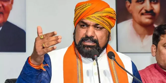 कौन हैं सम्राट चौधरी? जिन्हे1999 में बिना विधायक-बिना MLC रहते कम उम्र में मंत्री बना दिया गया था