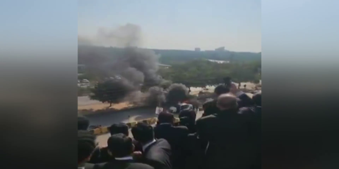 पाकिस्तान के इस्लामाबाद में कोर्ट के बाहर कार में धमाका, 12 लोगों की मौत