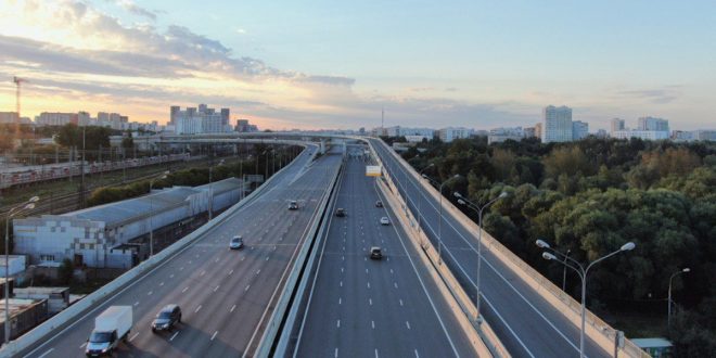 कोहरे में रफ्तार पर लग सकती है ब्रेक: यूपी के एक्सप्रेसवे पर 120 से घटकर 80 किमी/घंटा हो सकती है स्पीड लिमिट