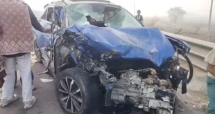 Delhi Mumbai Expressway Accident, दिल्ली मुंबई एक्सप्रेसवे हादसा, Fog Accident News, कोहरे में सड़क हादसा, 25 Vehicles Collision, Major Road Accident Today, Expressway Accident News, UP Fog Accident, Delhi Lucknow Highway Accident, Road Accident Hindi News