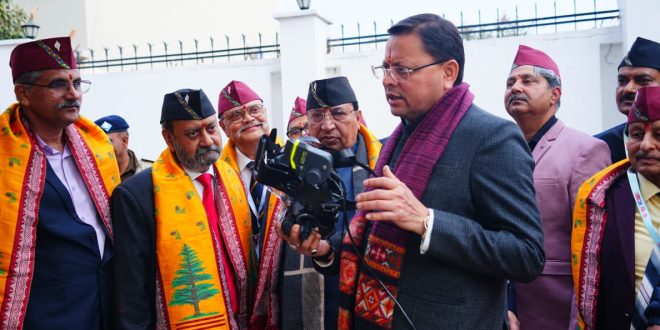 सरकार और जनता के बीच भरोसेमंद संवाद समय की सबसे बड़ी आवश्यकता: मुख्यमंत्री धामी