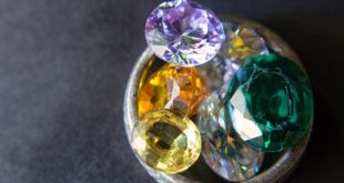 चमत्कारी रत्न, ज्योतिष रत्न, रत्नों के फायदे, पेरिडॉट रत्न लाभ, ओपल रत्न प्रभाव, लाजवर्त रत्न, भाग्य बदलने वाले रत्न, astrology gemstones, lucky gemstones, peridot benefits, opal gemstone effects, lapis lazuli stone