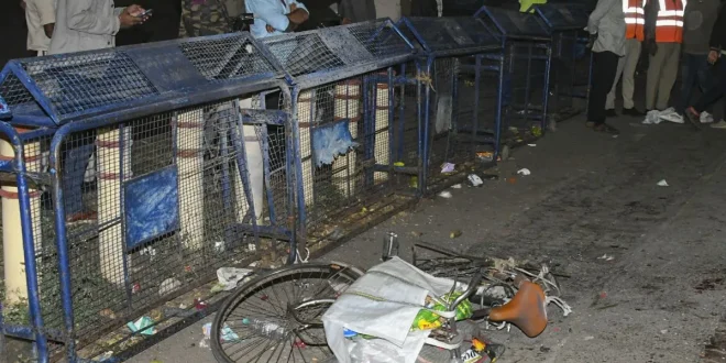 मैसुरु पैलेस के पास बड़ा हादसा: हीलियम सिलेंडर फटा, गुब्बारा विक्रेता की मौत; 4 लोग घायल