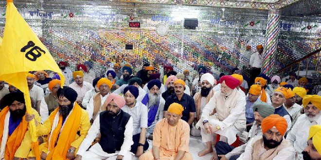 गुरु गोबिंद सिंह का संघर्ष निर्भीकता के मार्ग पर अडिग रहने की प्रेरणा देता है :  मुख्यमंत्री योगी  