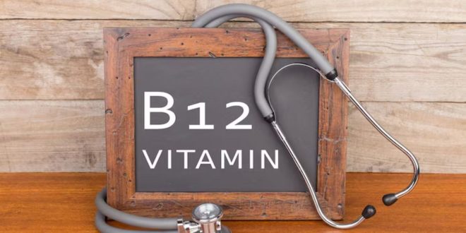 विटामिन B12 की कमी, Vitamin B12 deficiency symptoms, Vitamin B12 ke lakshan, B12 deficiency signs in Hindi, विटामिन बी12 के फायदे, Vitamin B12 sources vegetarian, Vitamin B12 daily requirement, B12 deficiency causes, Vitamin B12 supplements, विटामिन बी12 की कमी के नुकसान