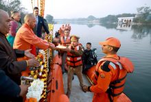 Photo of गांधी की पुण्यतिथि पर मुख्यमंत्री योगी ने दीपदान कर दिया शांति-सद्भाव का संदेश