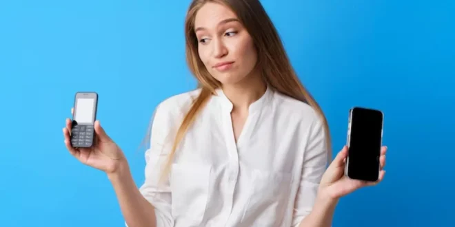 पुराना फोन बेचने से पहले क्या करें, स्मार्टफोन बेचने से पहले जरूरी काम, मोबाइल डेटा सुरक्षित कैसे रखें, फैक्ट्री रिसेट मोबाइल, फोन बैकअप कैसे लें, what to do before selling phone, sell old smartphone safely, phone data security tips, factory reset before selling phone, mobile selling tips