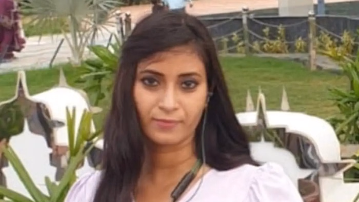 चाकू से 8 वार