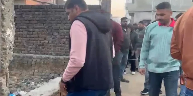 झारखण्ड: हजारीबाग के हबीबी नगर में दर्दनाक धमाका, एक ही परिवार के 3 की मौत, 2 घायल, ब्लास्ट में मवेशी भी घायल