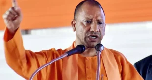 सीएम योगी गोरखपुर महोत्सव, बच्चों को स्मार्टफोन न दें, Yogi Adityanath on smartphone, Gorakhpur Mahotsav news, साइबर अपराध से बचाव, UP development under Yogi, सड़क सुरक्षा अपील
