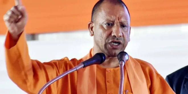 गोरखपुर महोत्सव में सीएम योगी की बड़ी अपील, बोले– छोटे बच्चों को स्मार्टफोन मत दीजिए, वरना डिप्रेशन का शिकार हो सकते हैं