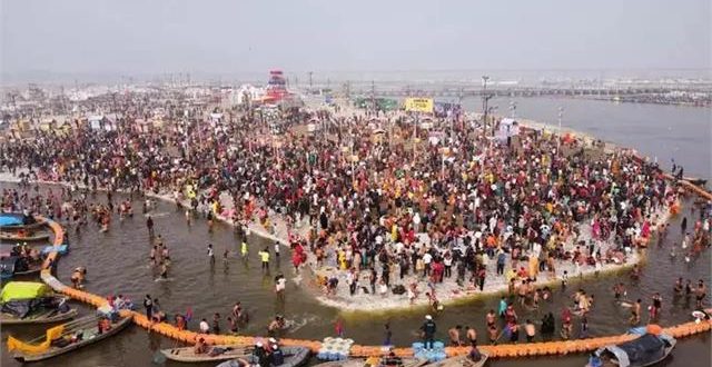 संगम पर शुरू हुआ पौष पूर्णिमा का स्नान, एक माह के कल्पवास का शुभारंभ