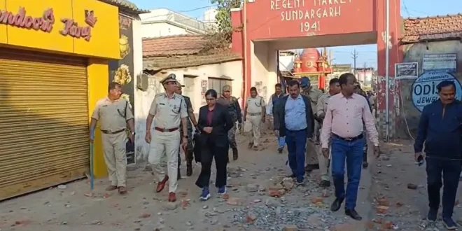 संदिग्ध खाद्य पदार्थ को लेकर बवाल: दो समुदायों में भिड़ंत के बाद ओडिशा के सुंदरगढ़ में 24 घंटे इंटरनेट बंद, धारा 163 लागू