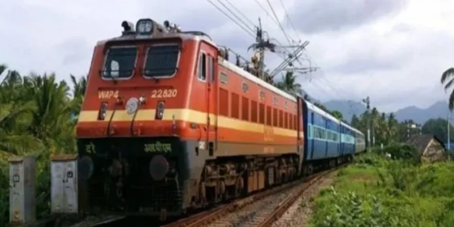 बिहार पुलिस परीक्षा के लिए रेलवे का बड़ा इंतजाम, 3 स्पेशल ट्रेनें चलाई गईं, झाझा-जमुई स्टेशनों पर RPF की कड़ी तैनाती