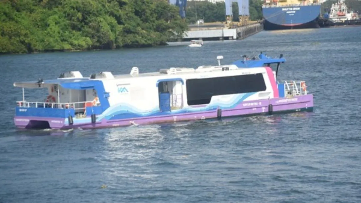 Photo of गोमती में दौड़ेगी वाटर मेट्रो! लखनऊ से शुरू होगी सेवा, गंगा-यमुना तक विस्तार की तैयारी