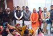 CM योगी आदित्यनाथ ने पुष्प अर्पित कर दिवंगत विधायक श्याम बिहारी को श्रद्धांजलि दी