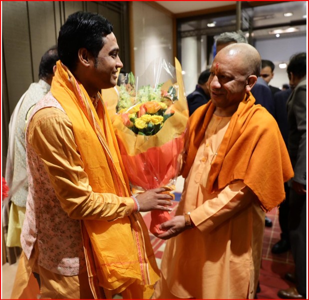 मुख्यमंत्री योगी 