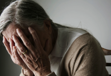 Photo of अगर आप भी बार-बार भूल जाते हैं चीजें, तो हो जाएं सावधान, कहीं ये डिमेंशिया के लक्षण तो नहीं