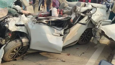 Photo of तेज रफ्तार ट्रक ने ली 4 CRPF जवानों की जान, कार के उड़े परखच्चे