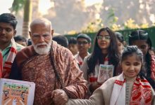 Photo of PM मोदी ने छात्रों से कहा- सिर्फ अंकों पर नहीं, जीवन को बेहतर बनाने पर भी ध्यान दें