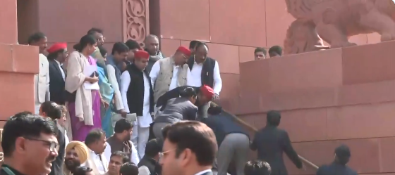 शशि थरूर,