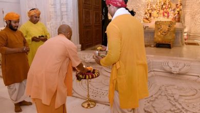 Photo of अयोध्या दौरे पर सीएम योगी, हनुमानगढ़ी व श्रीराम मंदिर में किए दर्शन