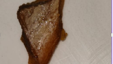 Photo of वेज थाली में मांस का टुकड़ा निकलने से बड़ा हंगामा