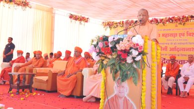 Photo of CM योगी ने युवा पीढ़ी को दी सीख…विफलता मिली है तो कारण ढूंढ़कर उसे सफलता में बदलें, परिवार के लिए समय निकालिए, बातचीत कीजिए