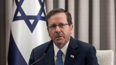 Photo of इजराइली संप्रभुता बनाम अमेरिकी दबाव पर  राष्ट्रपति हर्ज़ोग ने ट्रंप की क्षमादान अपील को नकारा