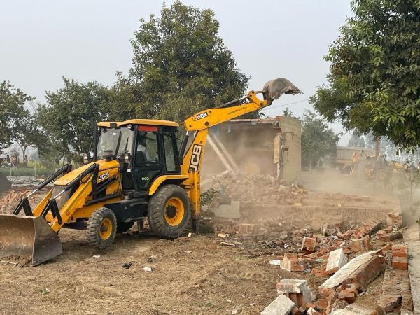 Yamuna Authority used bulldozer.