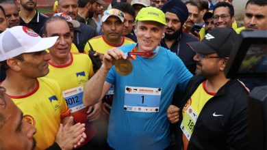 Photo of बारिश पर भारी भरकम राक्षसों का जोश… जम्मू की पहली अंतर्राष्ट्रीय मैराथन में सीएम उमर अब्दुल्ला ने हजारों की संख्या में दौड़ लगाईं