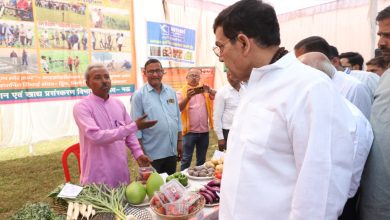 Photo of नगर विकास एवं ऊर्जा मंत्री ए के शर्मा ने मऊ में निस्ट किसान मेला 2026 का  किया उद्घाटन, बोले- किसान भाई अब वैज्ञानिक खेती अपनाये