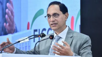 Photo of खुदरा निवेशकों के हितों की रक्षा, निवेशक धोखाधड़ी रोकने को निगरानी बढ़ा रहा सेबी: पांडेय