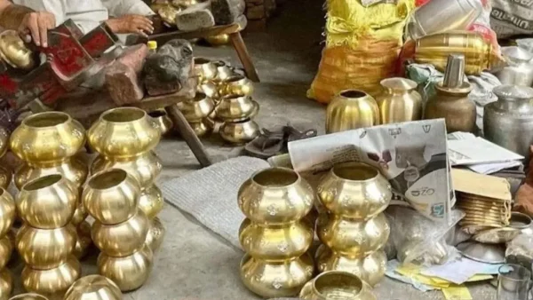 Hormuz opens, smiles return to the faces of brass artisans.