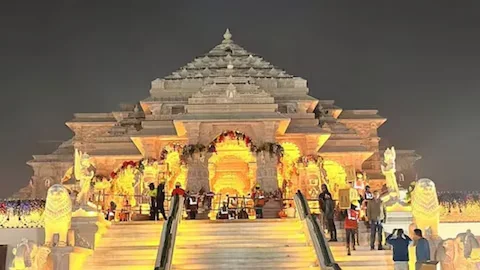 Politics heats up over Ram Temple theft