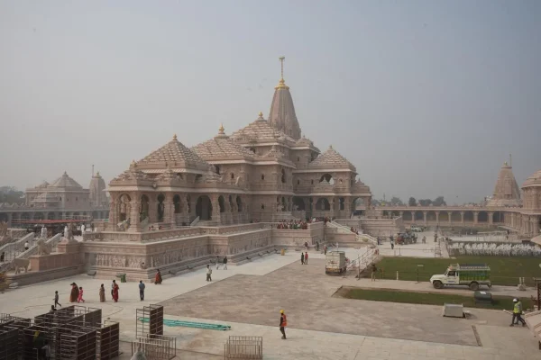 Politics heats up over Ram Temple theft