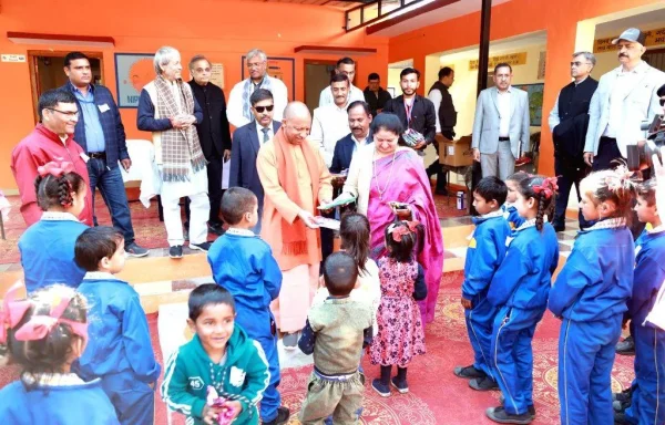 CM YOGI